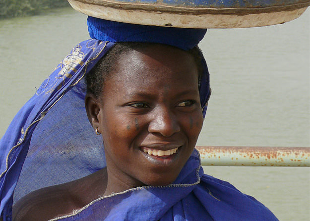Wasserträgerin, Malanville, Benin 2007